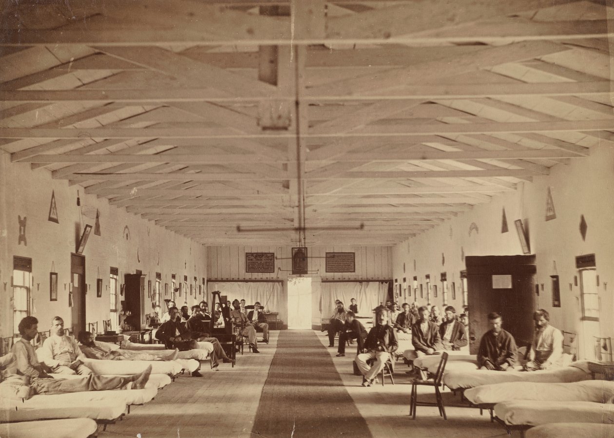 Szpital Placu Zbrojowni, Wnętrze Oddziału K, ca. 1863. autorstwa Alexander Gardner.