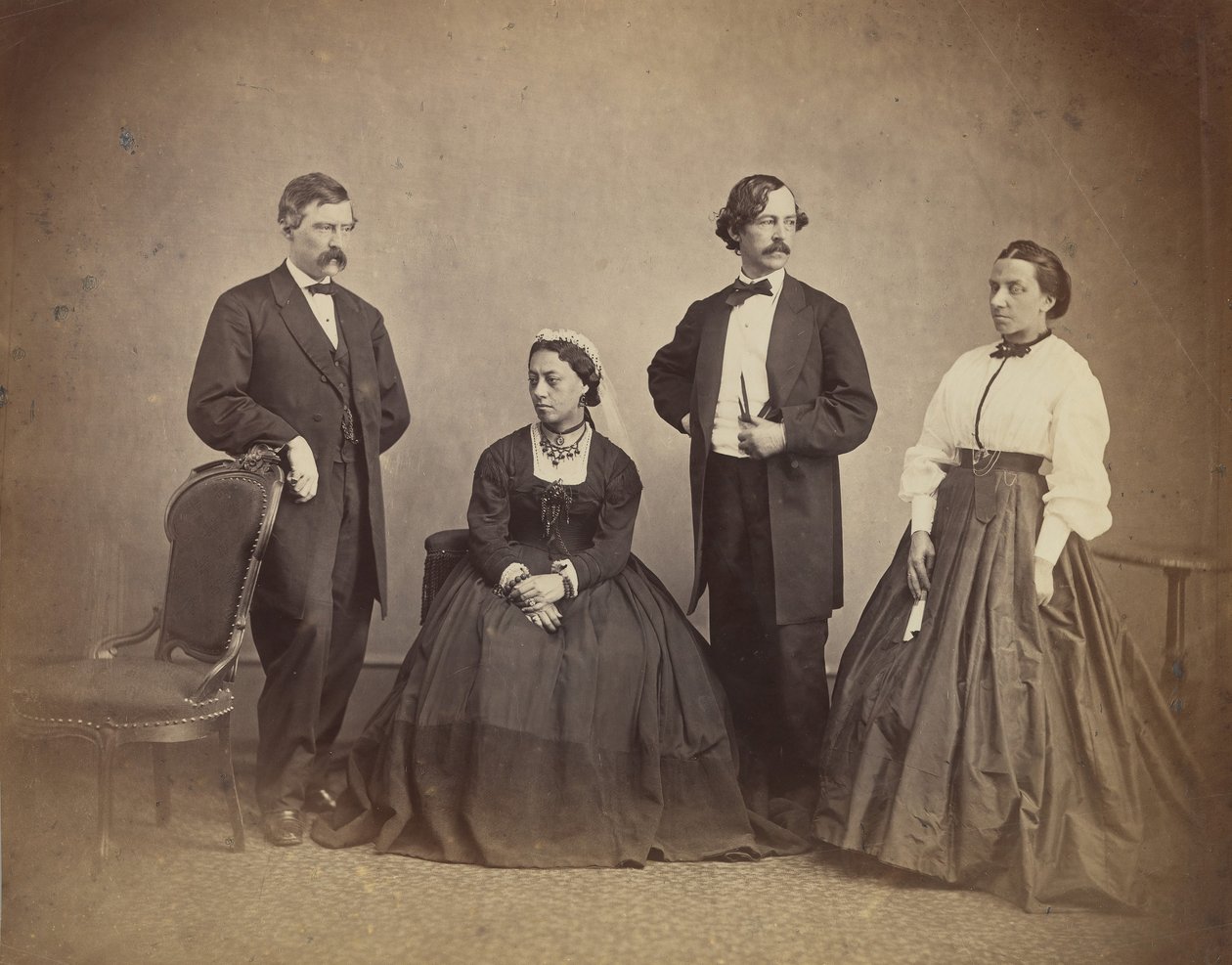 Królowa Emma z Hawajów i jej świta, 1865. autorstwa Alexander Gardner