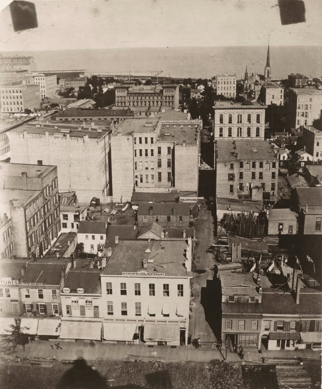 Widok na wschód z kopuły gmachu sądu w Chicago, 1858 autorstwa Alexander Hesler