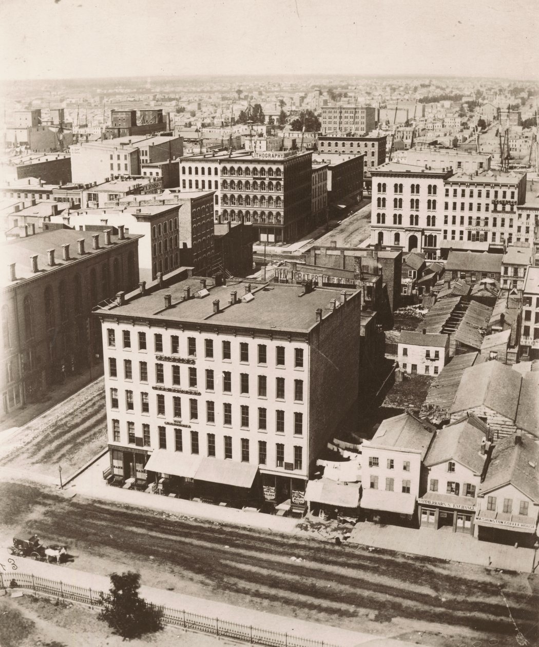 Widok na północny zachód z kopuły gmachu sądu w Chicago, 1858 r autorstwa Alexander Hesler