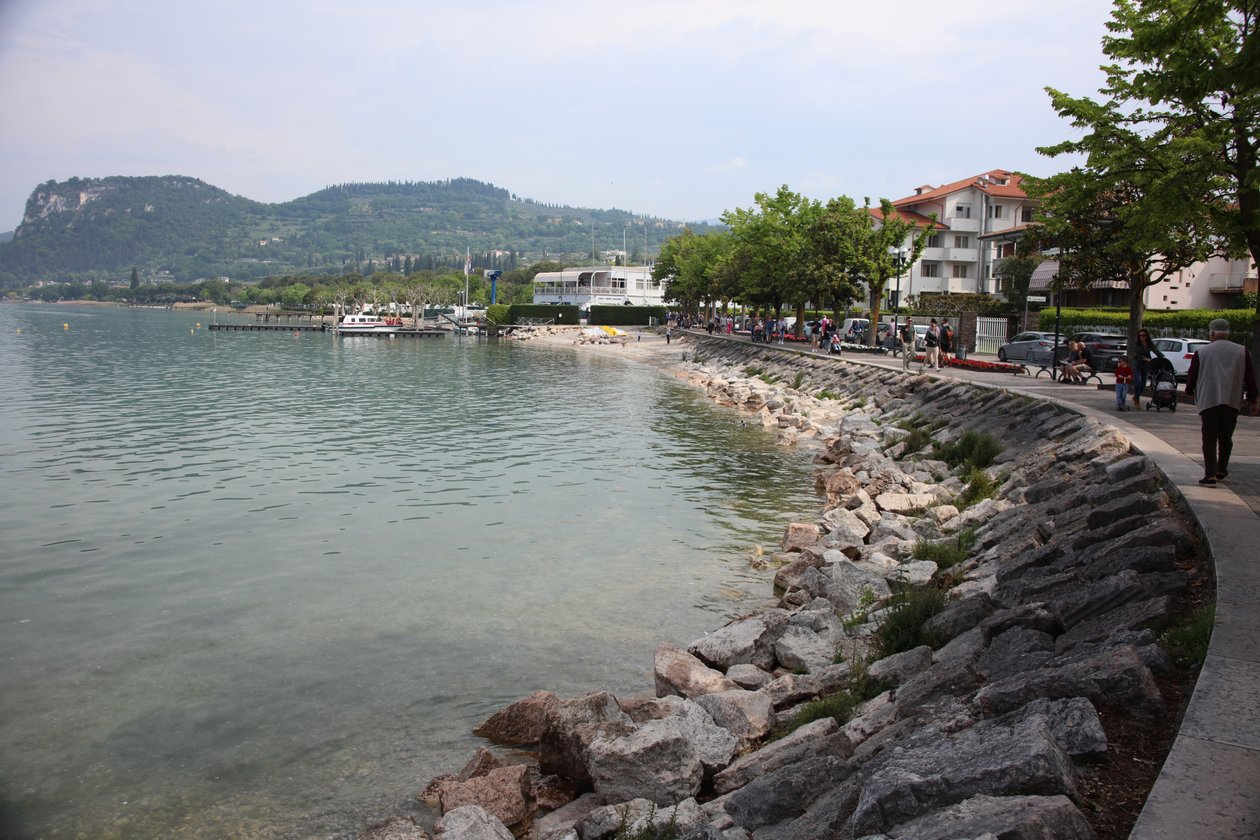 Bardolino autorstwa Alexandra Joseph