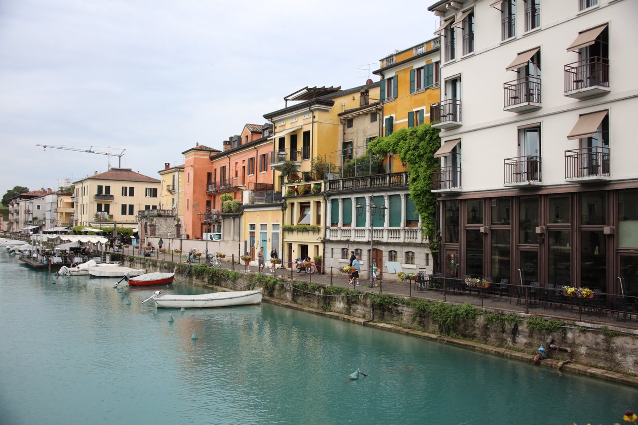 Peschiera del Garda Klein Venedig autorstwa Alexandra Joseph