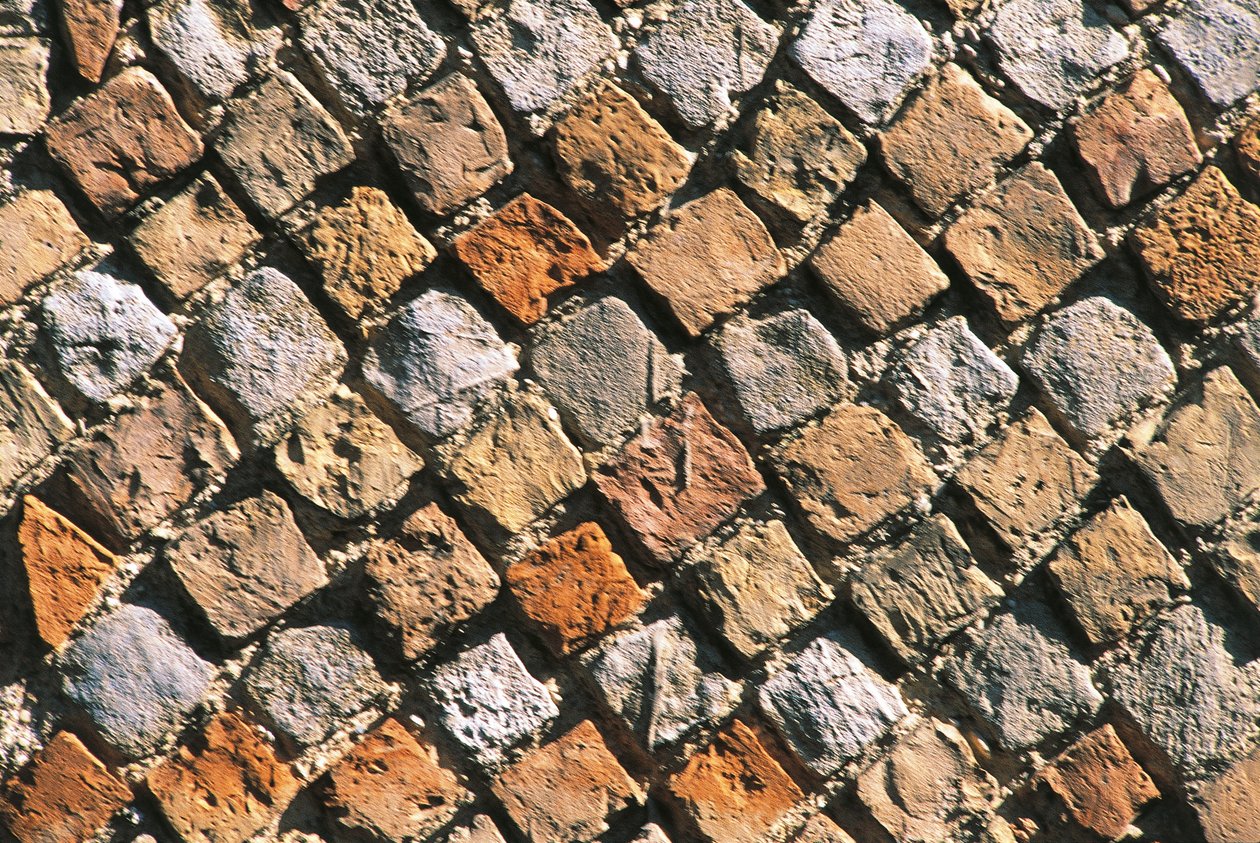 Zbliżenie na podłogę opus reticulatum. Akropol Civitella, Włochy, Region Abruzzo, Chieti autorstwa Nicolas Toussaint Charlet