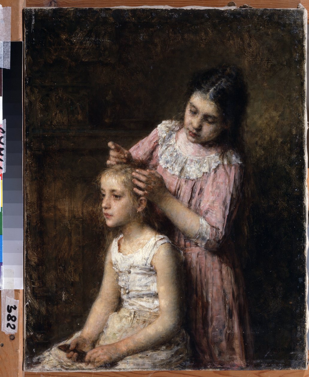 Dwie siostry (dwie siostry). Najstarszy stara się uczesać najmłodszym. Obraz Aleksieja Aleksiejewicza Kharlamowa (1840-1922), olej na płótnie autorstwa Alexei Alexeyevich Kharlamov