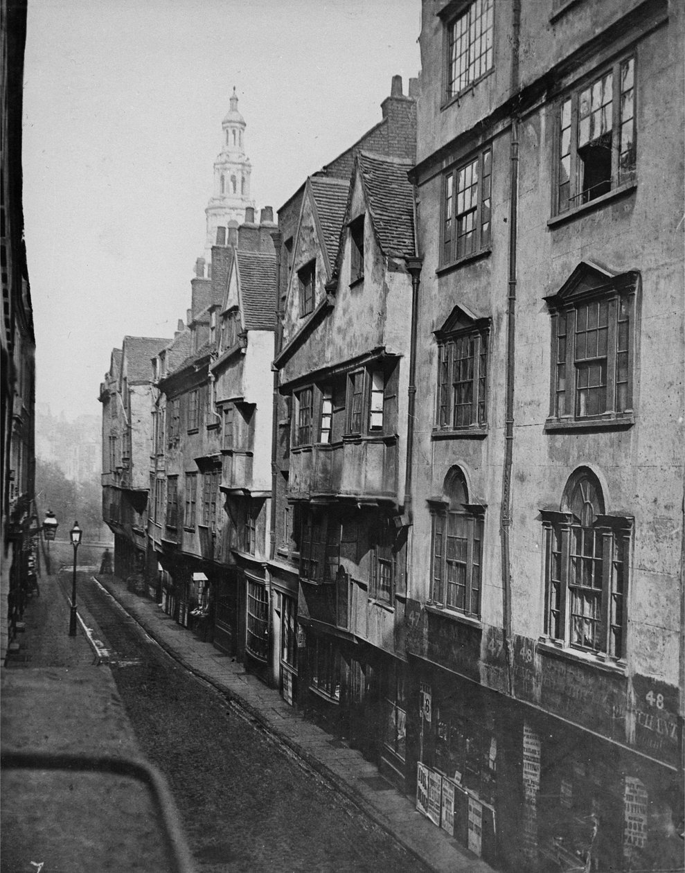 Wych Street, c.1876 autorstwa Alfred and John Bool