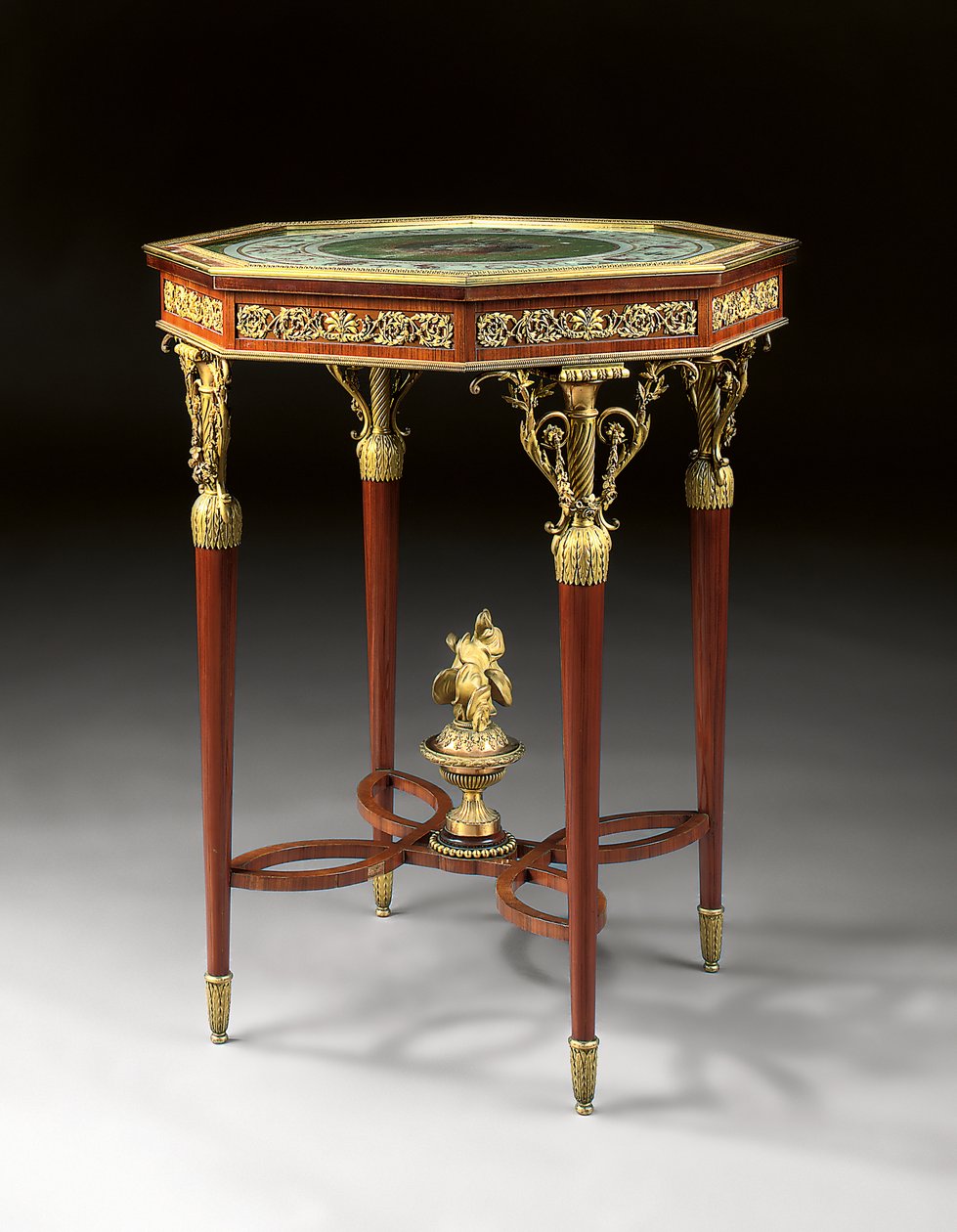 Guerdon w stylu Ludwika XVI (ormolu, mahoń i gwasz) (patrz także 362848) autorstwa Alfred Emmanuel Louis Beurdeley
