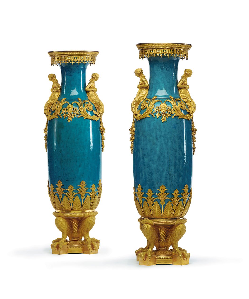 Para wazonów w stylu Ludwika XVI, 3. ćw. XIX w. (porcelana na oprawie ormolu) autorstwa Alfred Emmanuel Louis Beurdeley
