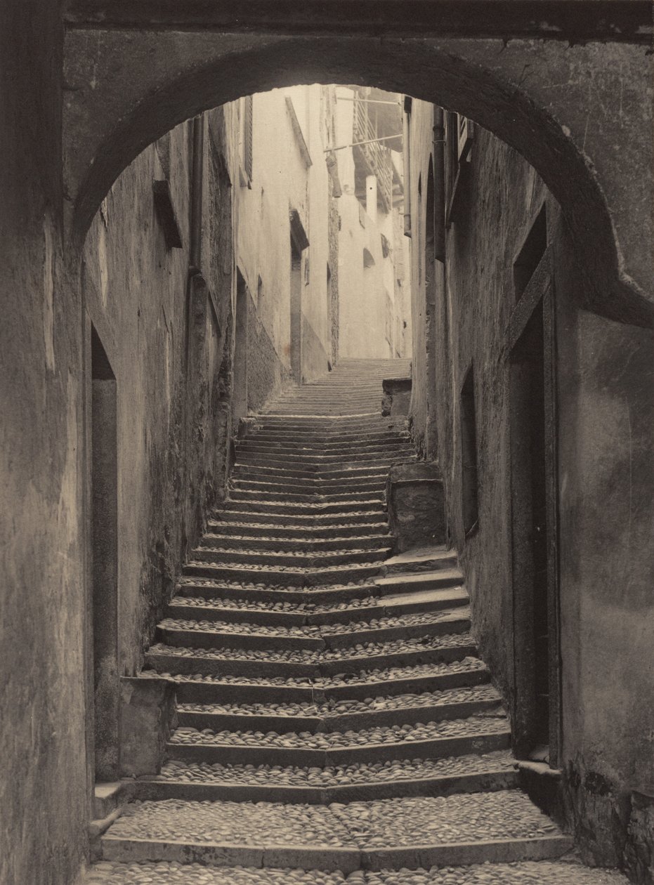 Ulica w Bellagio autorstwa Alfred Stieglitz
