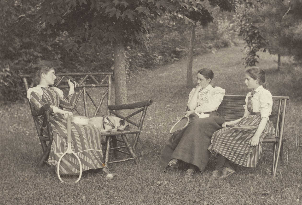 Emmy Obermeyer, Agnes Stieglitz i Flora Small w Oaklawn autorstwa Alfred Stieglitz
