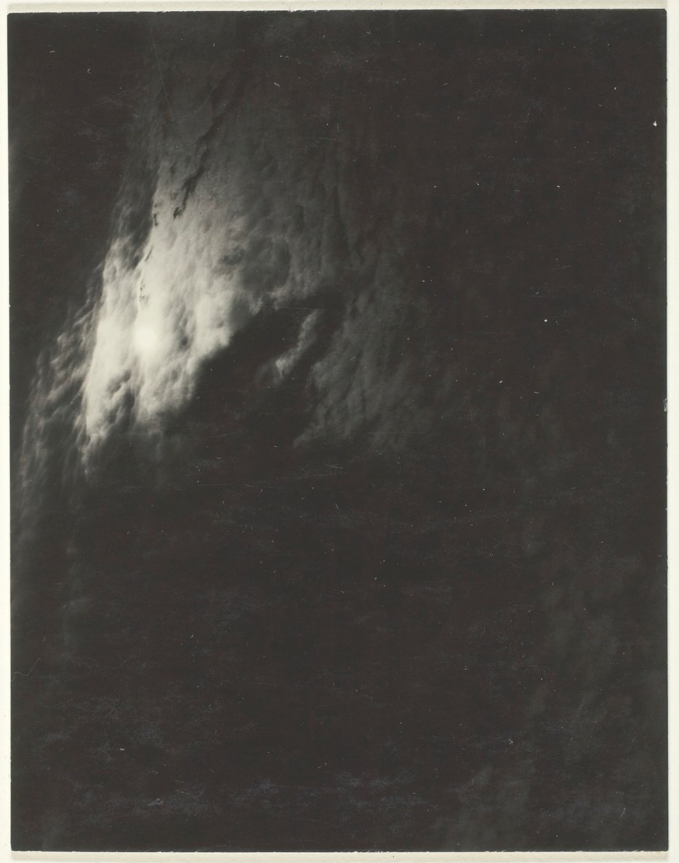 Odpowiednik, z zestawu A trzeciego zestawu, druk 8, 1929. autorstwa Alfred Stieglitz