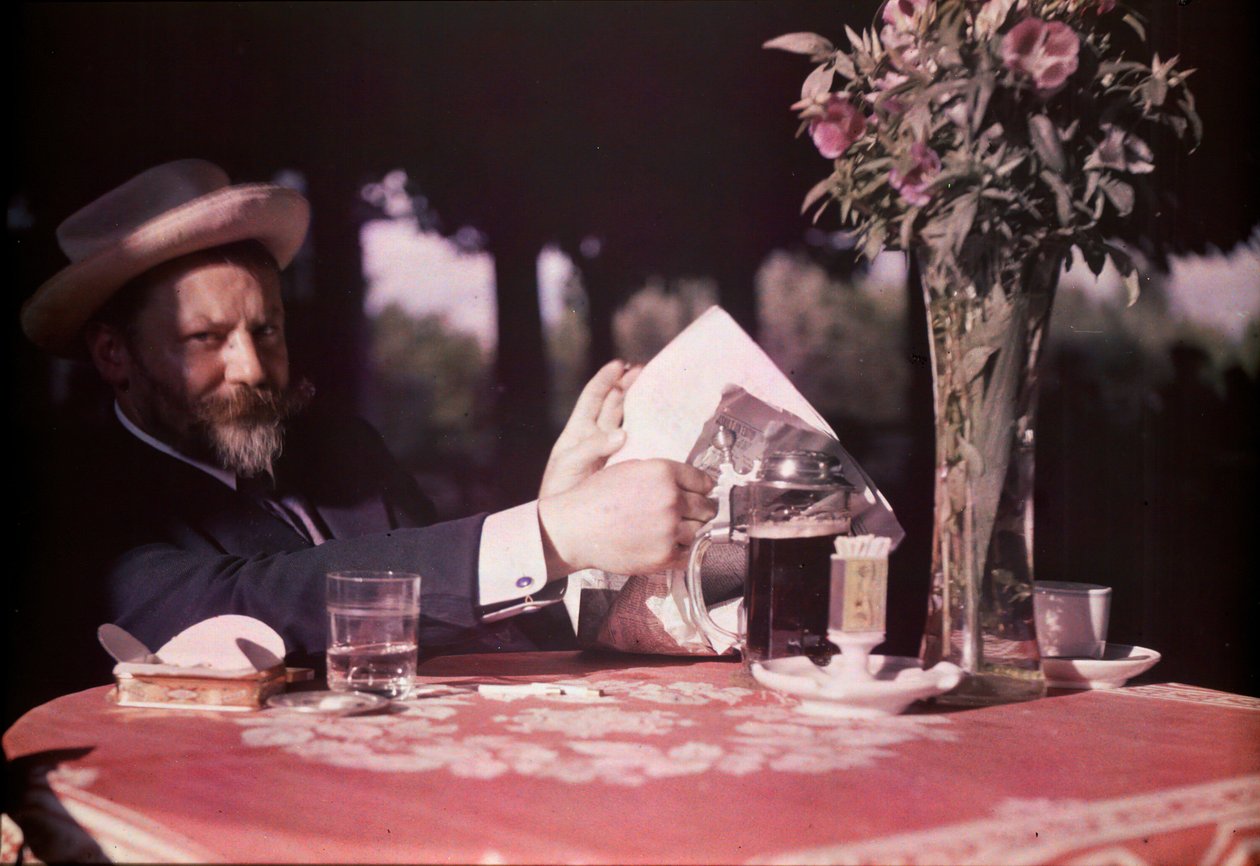 Frank Eugene siedzący przy stole, 1907. autorstwa Alfred Stieglitz