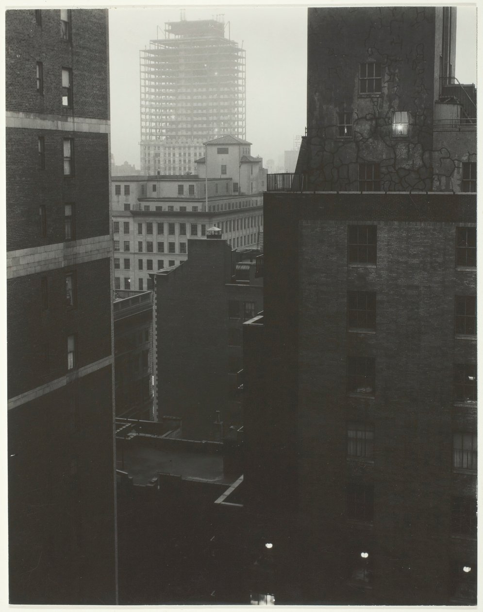 Z mojego okna w amerykańskim miejscu, południowy zachód, 1932. autorstwa Alfred Stieglitz