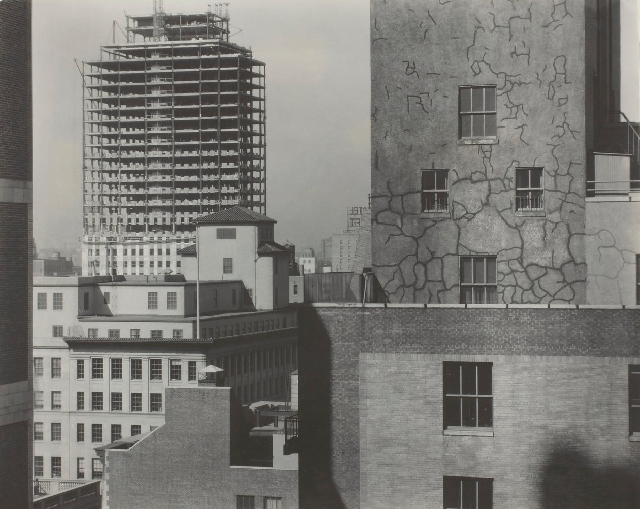 Z mojego okna w amerykańskim miejscu, południowy zachód, 1932. autorstwa Alfred Stieglitz