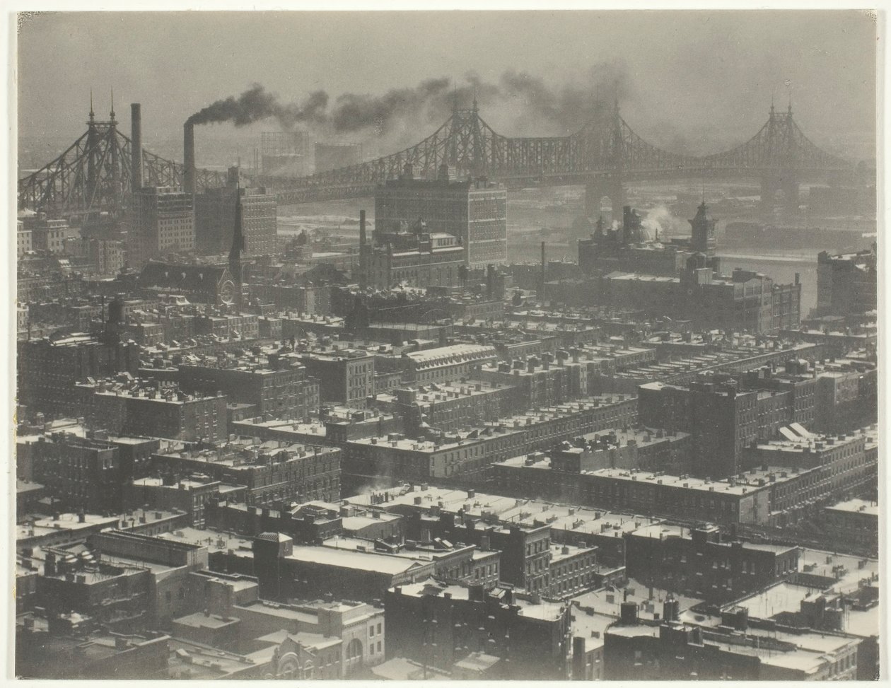 Z pokoju 3003 - Shelton, Nowy Jork, patrząc na północny wschód, 1927. autorstwa Alfred Stieglitz