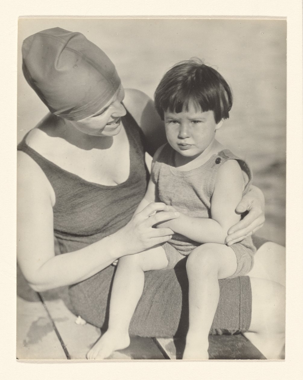[Marie Rapp Boursault i Yvonne Boursault, Lake George] autorstwa Alfred Stieglitz
