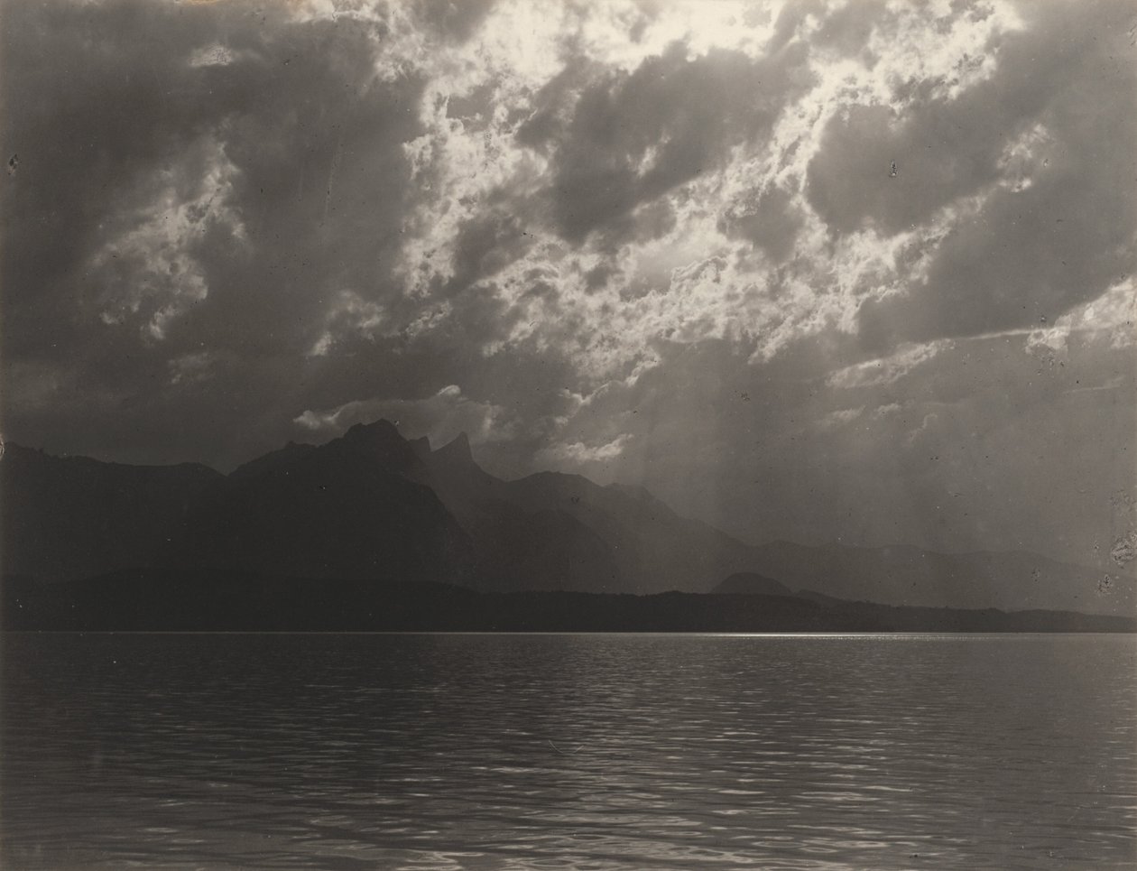Nad Jeziorem Thun, Szwajcaria autorstwa Alfred Stieglitz