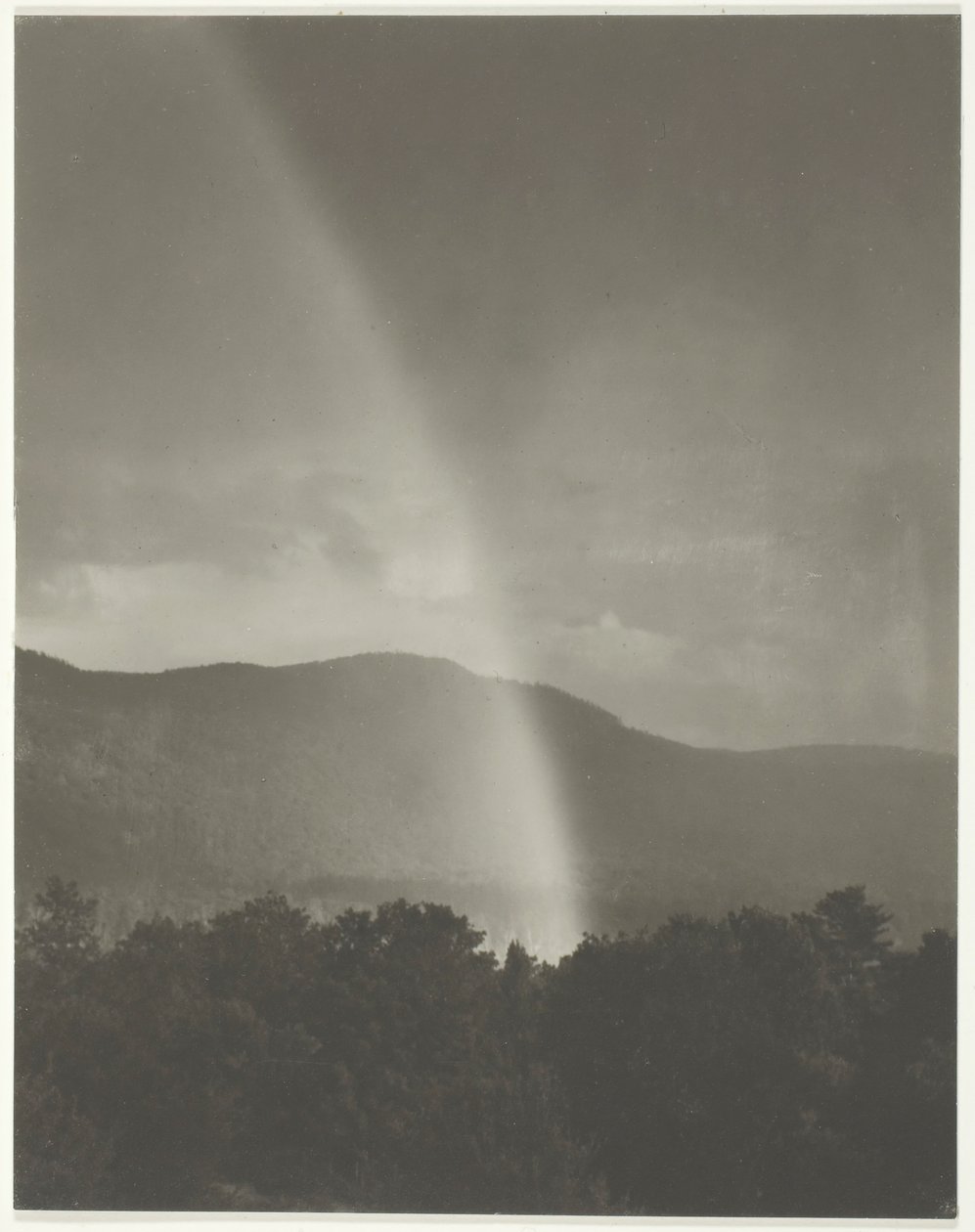 Tęcza, 1920. autorstwa Alfred Stieglitz