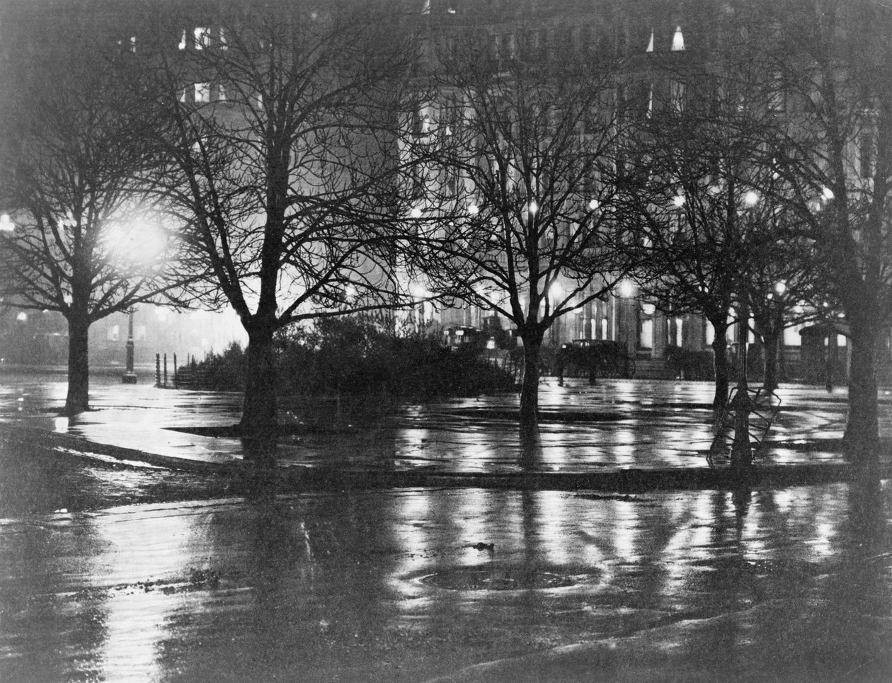 Refleksje, noc, Nowy Jork, ok. 1898 (fotograwiura) autorstwa Alfred Stieglitz