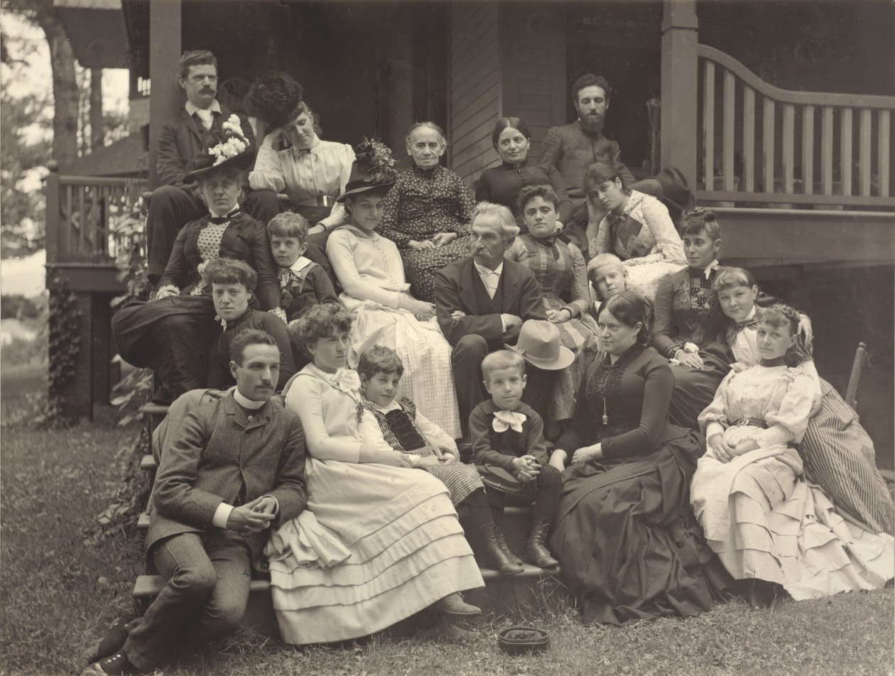 Rodzina Stieglitzów w Oaklawn nad jeziorem George autorstwa Alfred Stieglitz