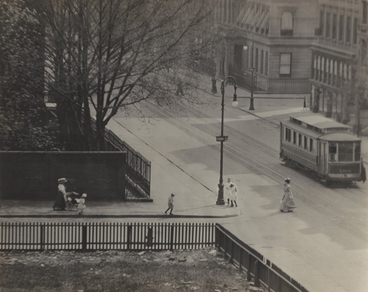 Niedzielne popołudnie — widok z mojego okna przy 1111 Madison Avenue, w kierunku południowym autorstwa Alfred Stieglitz