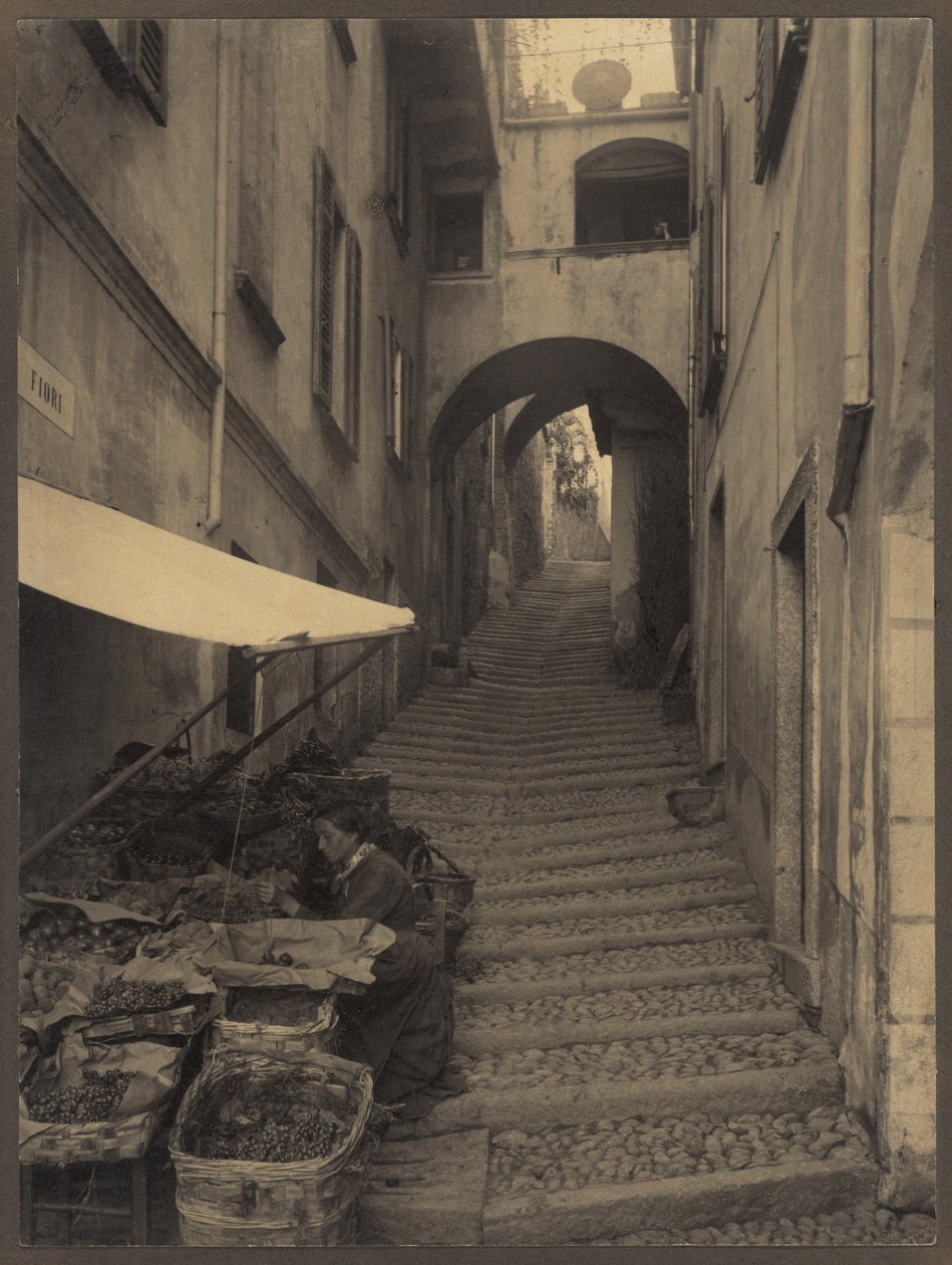 Via Fiori, Bellagio autorstwa Alfred Stieglitz