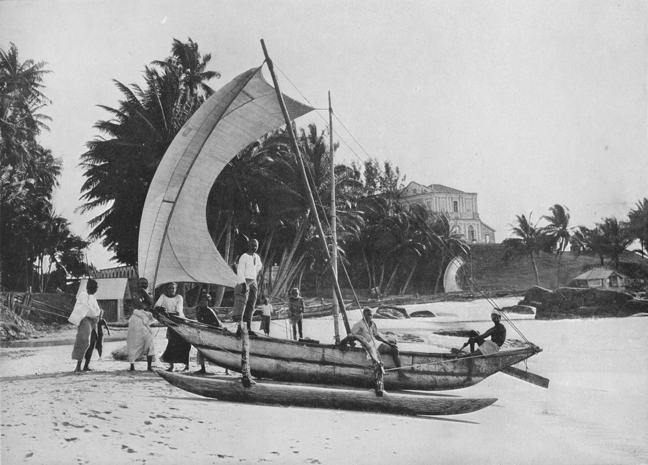 Kajak rybacki Outrigger na wybrzeżu Mount Lavinia Sea, c1890, 1910 autorstwa Alfred William Amandus Plate