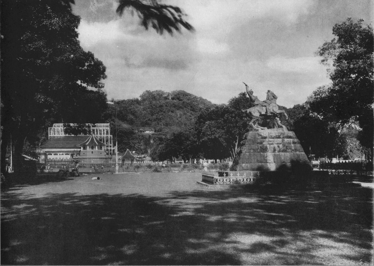 Victoria Esplanade, Kandy, Cejlon, c1890, 1910 autorstwa Alfred William Amandus Plate