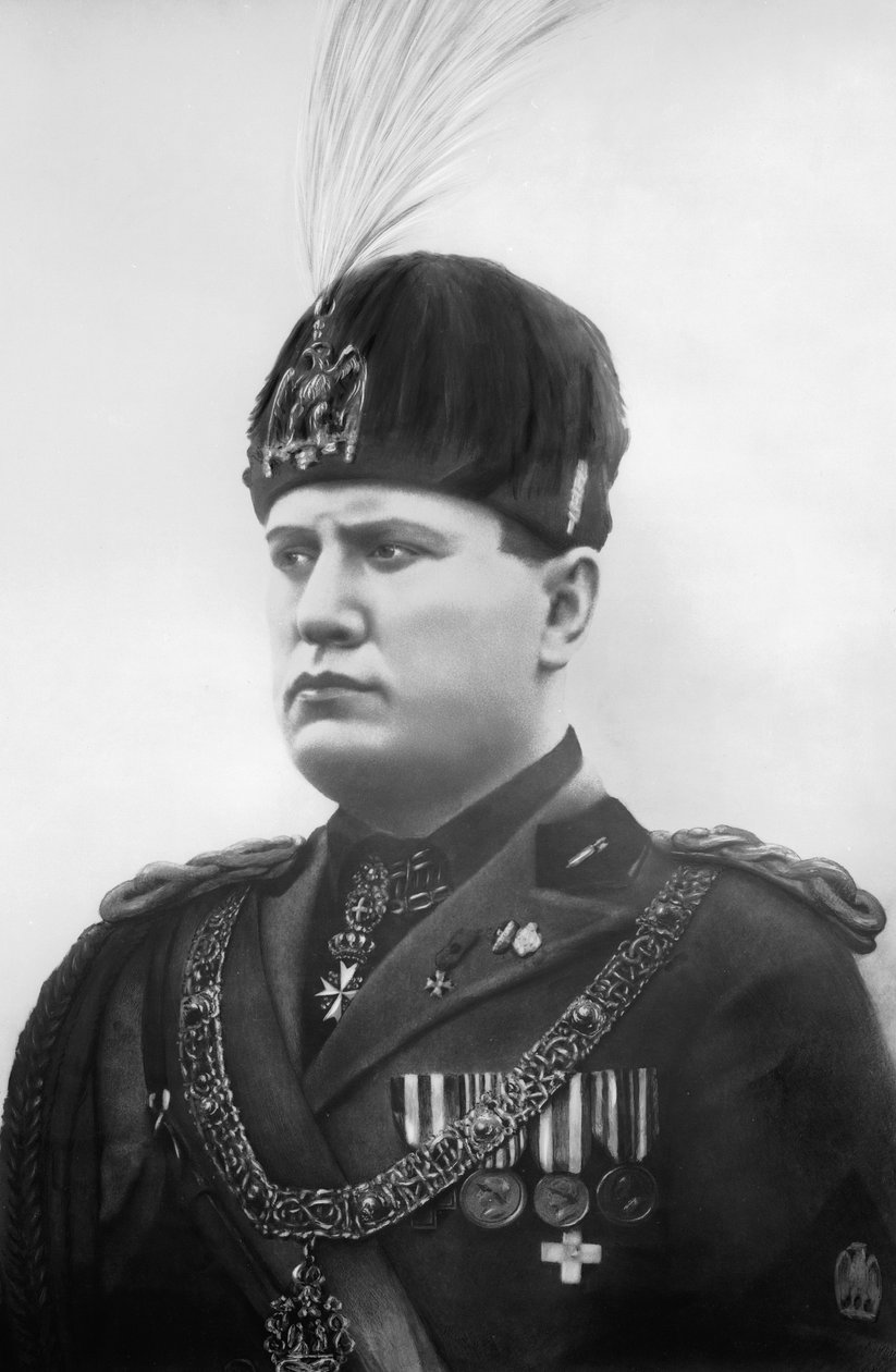 Benito Mussolini (zdjęcie czarno-białe) autorstwa Fratelli Alinari