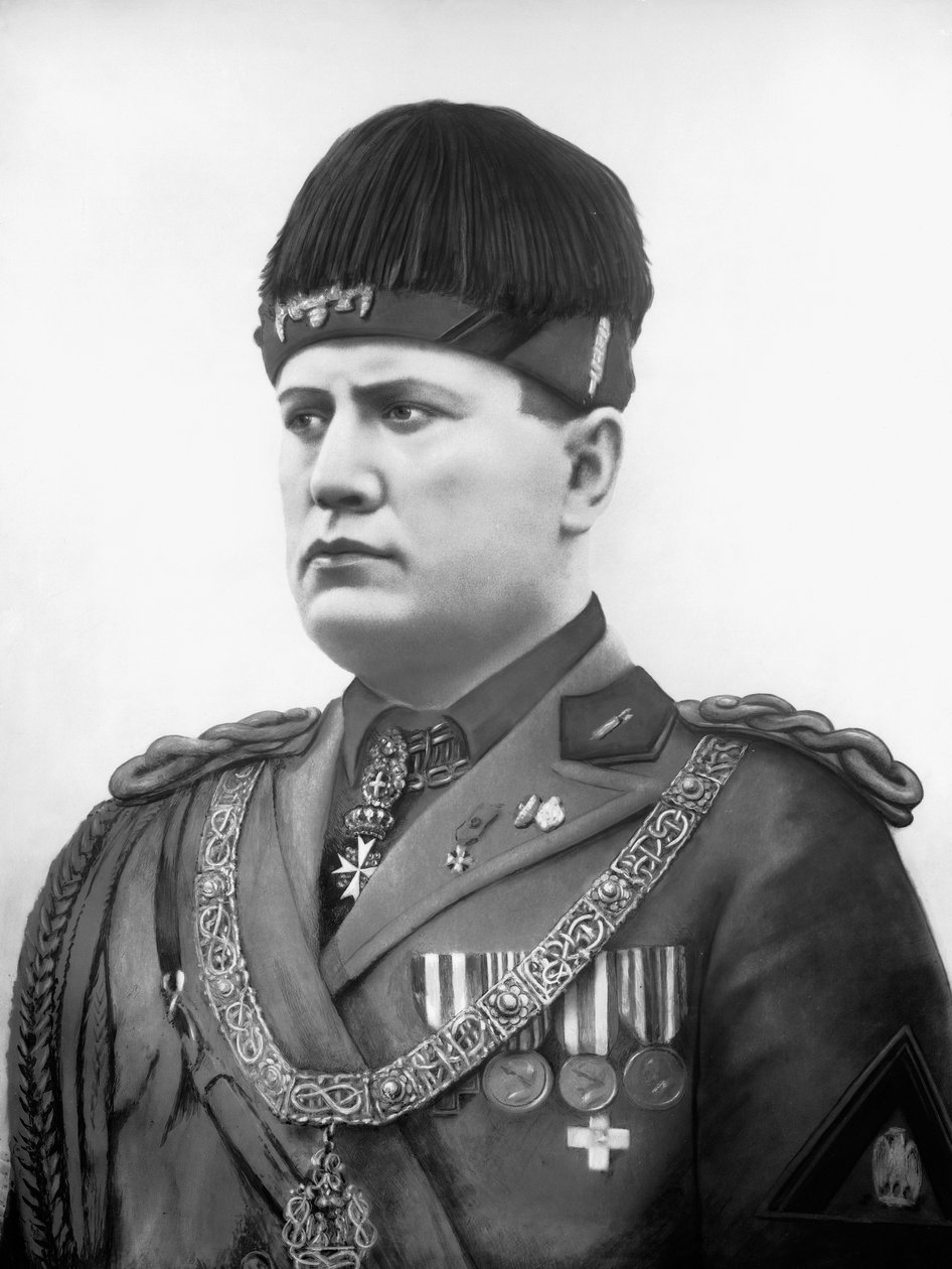 Benito Mussolini (zdjęcie czarno-białe) autorstwa Fratelli Alinari