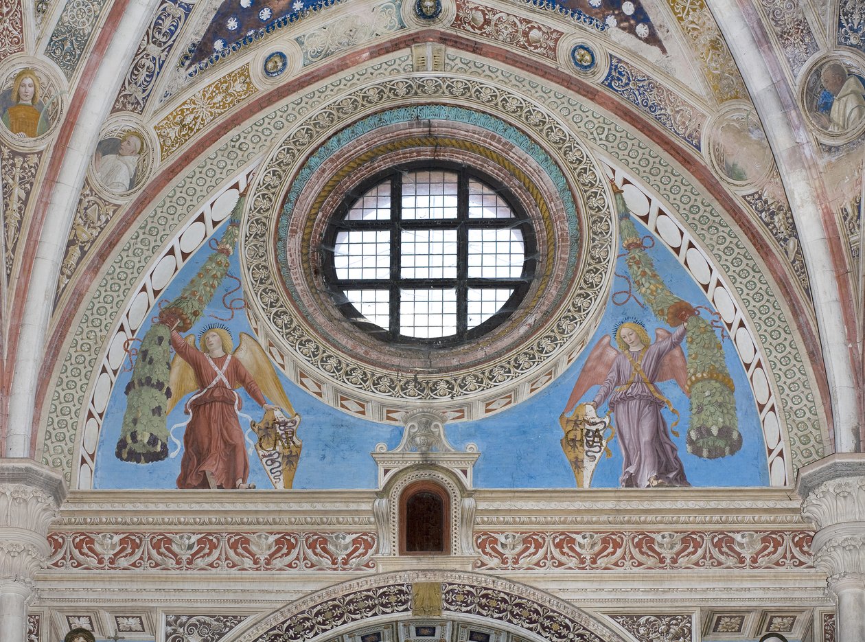 Anioły z tarczami trzymającymi girlandy, ok. 1500-22 autorstwa Ambrogio da Fossano