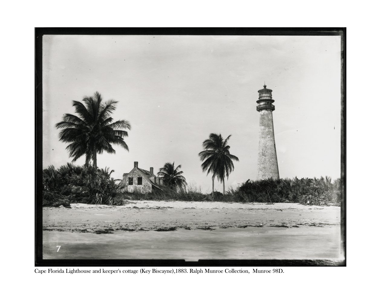 Latarnia morska na Przylądku Floryda i domek dozorców, Key Biscayne, 1883 autorstwa American Photographer