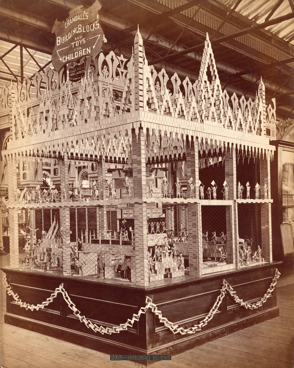 Bloki konstrukcyjne Crandalls na wystawie stulecia, 1876 r. autorstwa American Photographer