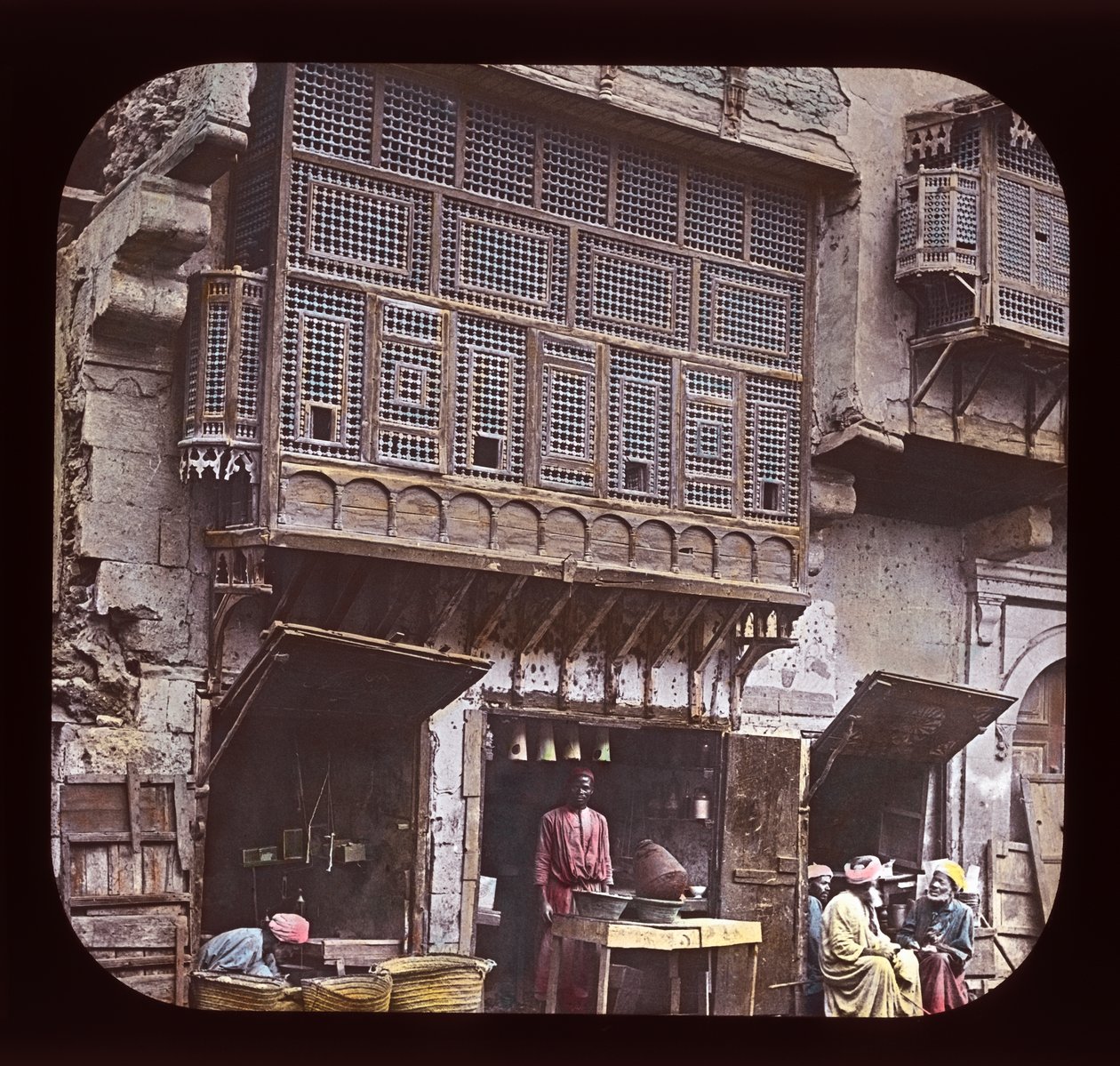 Egipt - arabskie okno i rodzimy bazar, Kair (zjeżdżalnia z latarnią) autorstwa American Photographer