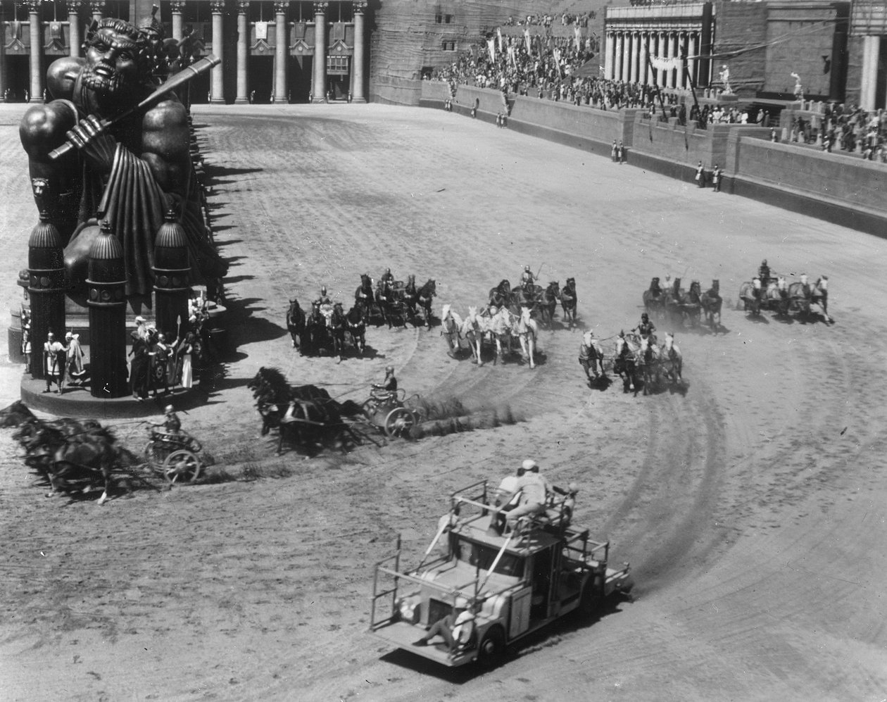 Filmowanie wyścigu rydwanów z „Ben-Hur”, 1925 autorstwa American Photographer