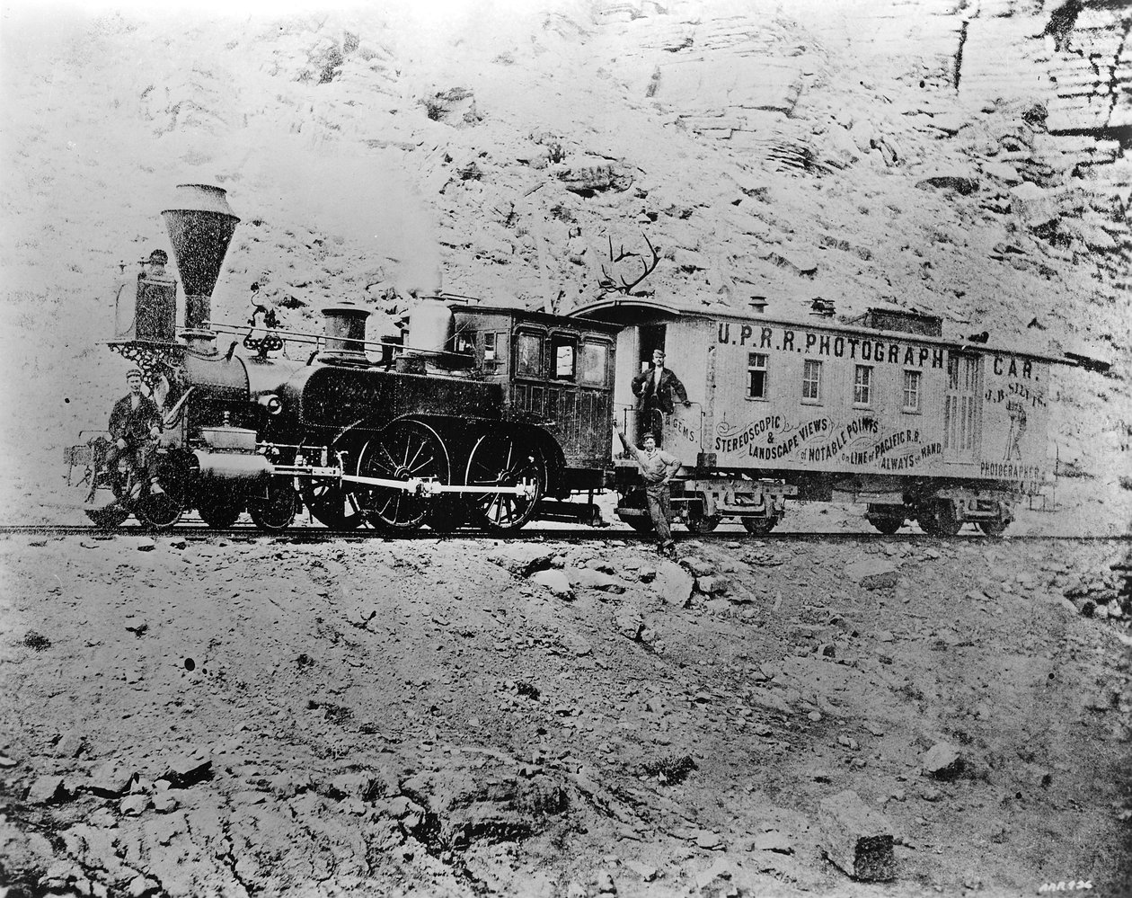 J.B. Silvis U.P.R.R. Photograph Car near Point of Rocks, Wyoming, c.1868 autorstwa American Photographer