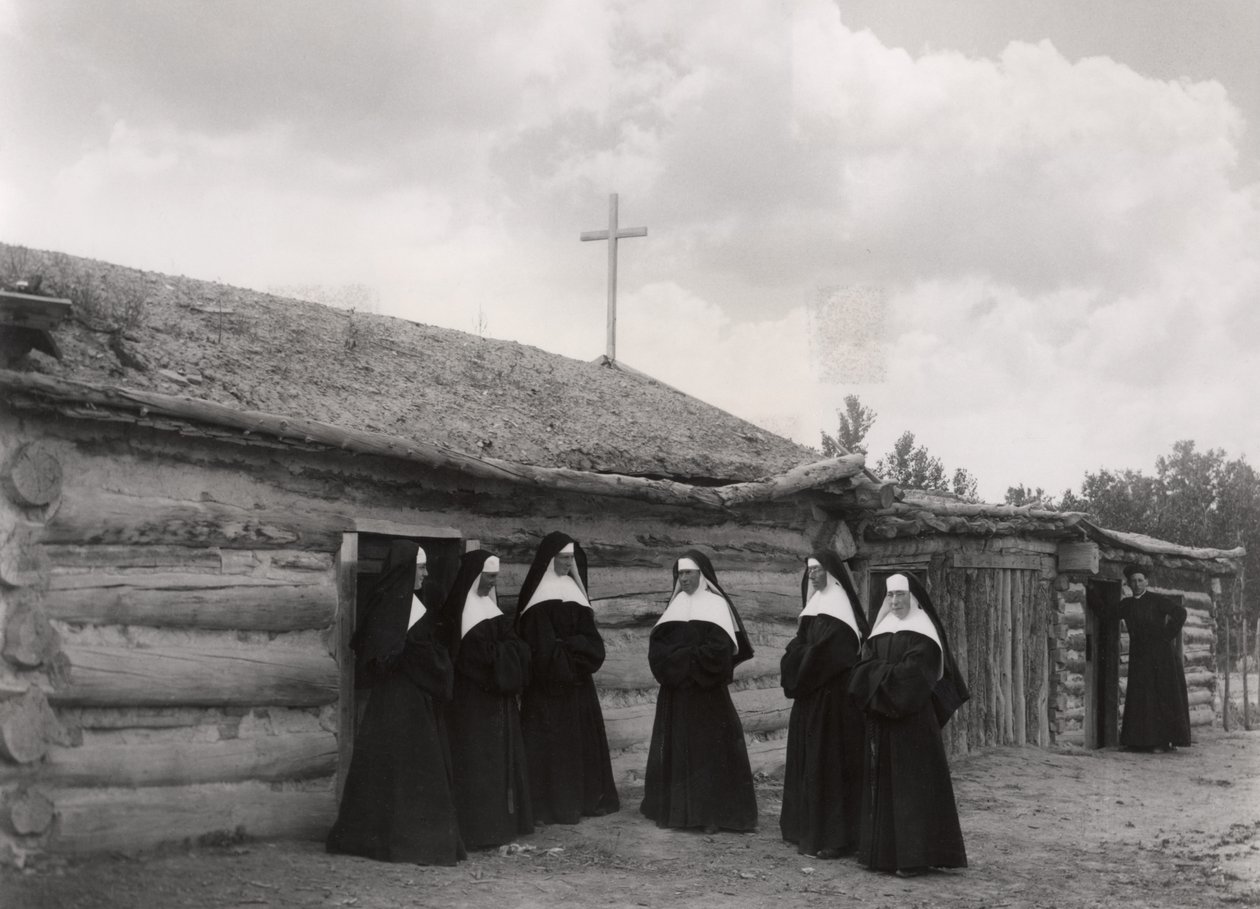 Zakonnice przed misją Saint Labre, Ashland, Montana autorstwa American Photographer