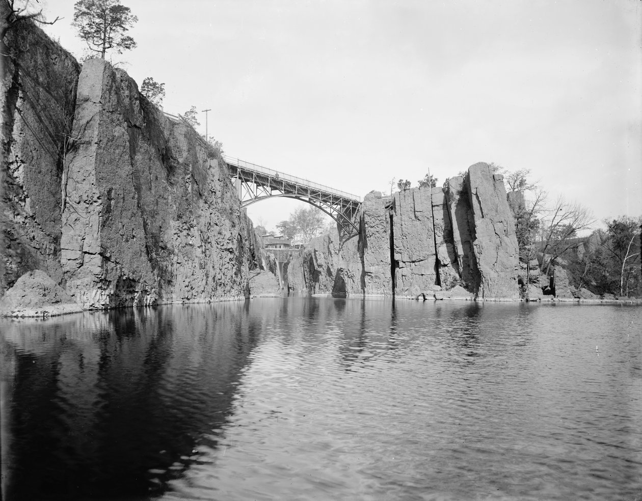 Wodospady Passaic, 1890-1901 autorstwa American Photographer