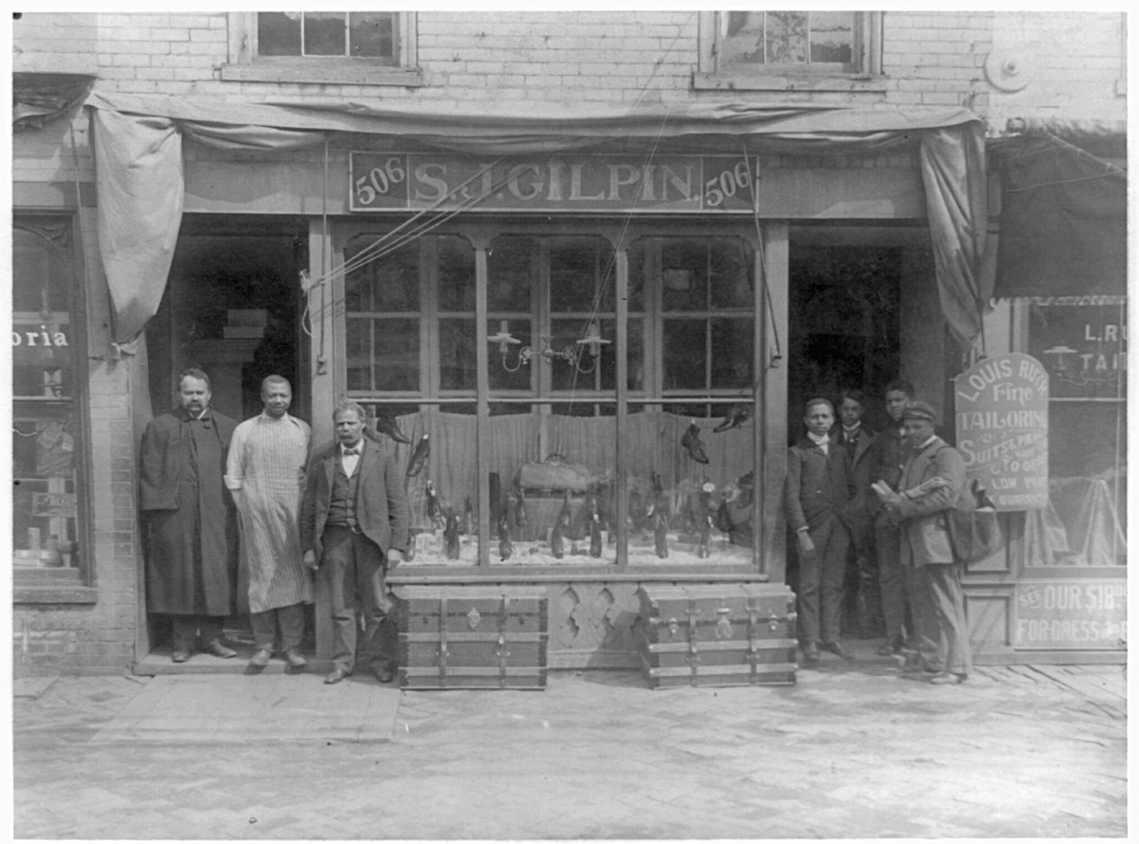 SJ Sklep obuwniczy Gilpin, Richmond, Wirginia, ok. 1899 autorstwa American Photographer