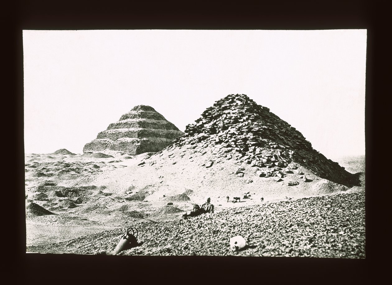 Piramida schodkowa, Sakkara, III dynastia (zjeżdżalnia z latarnią) autorstwa American Photographer