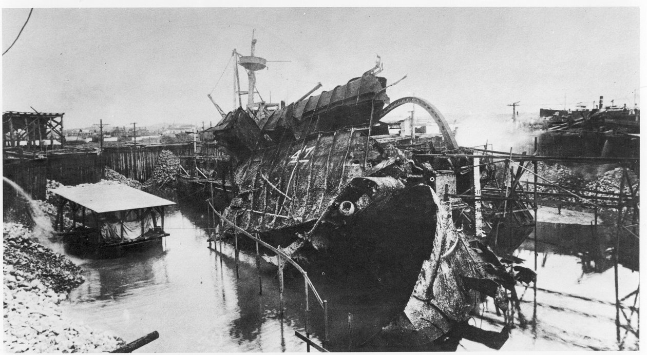 Katastrofa USS Maine, 1898 (patrz 206525, 206527) autorstwa American Photographer