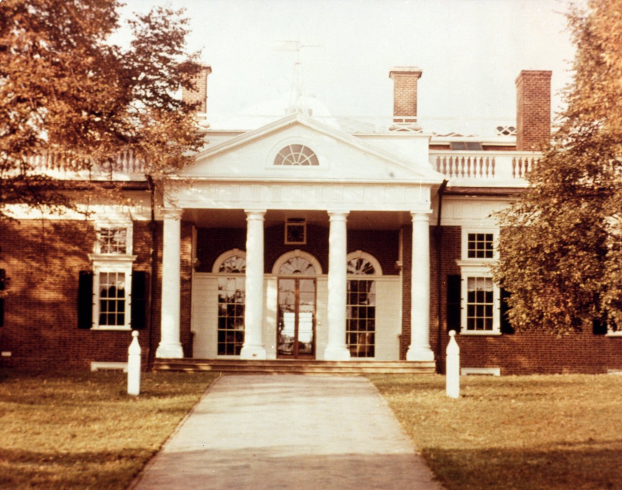 Wschodni Front Monticello, dom Thomasa Jeffersona (1743-1826), zbudowany 1772 autorstwa American School