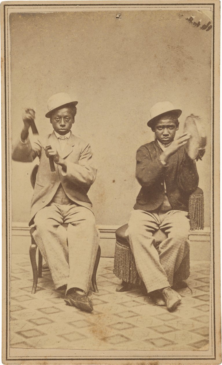 "Bell Boys at the Barrett House, Burlington, Iowa", ok. 1863 (zdjęcie) autorstwa American Photographer