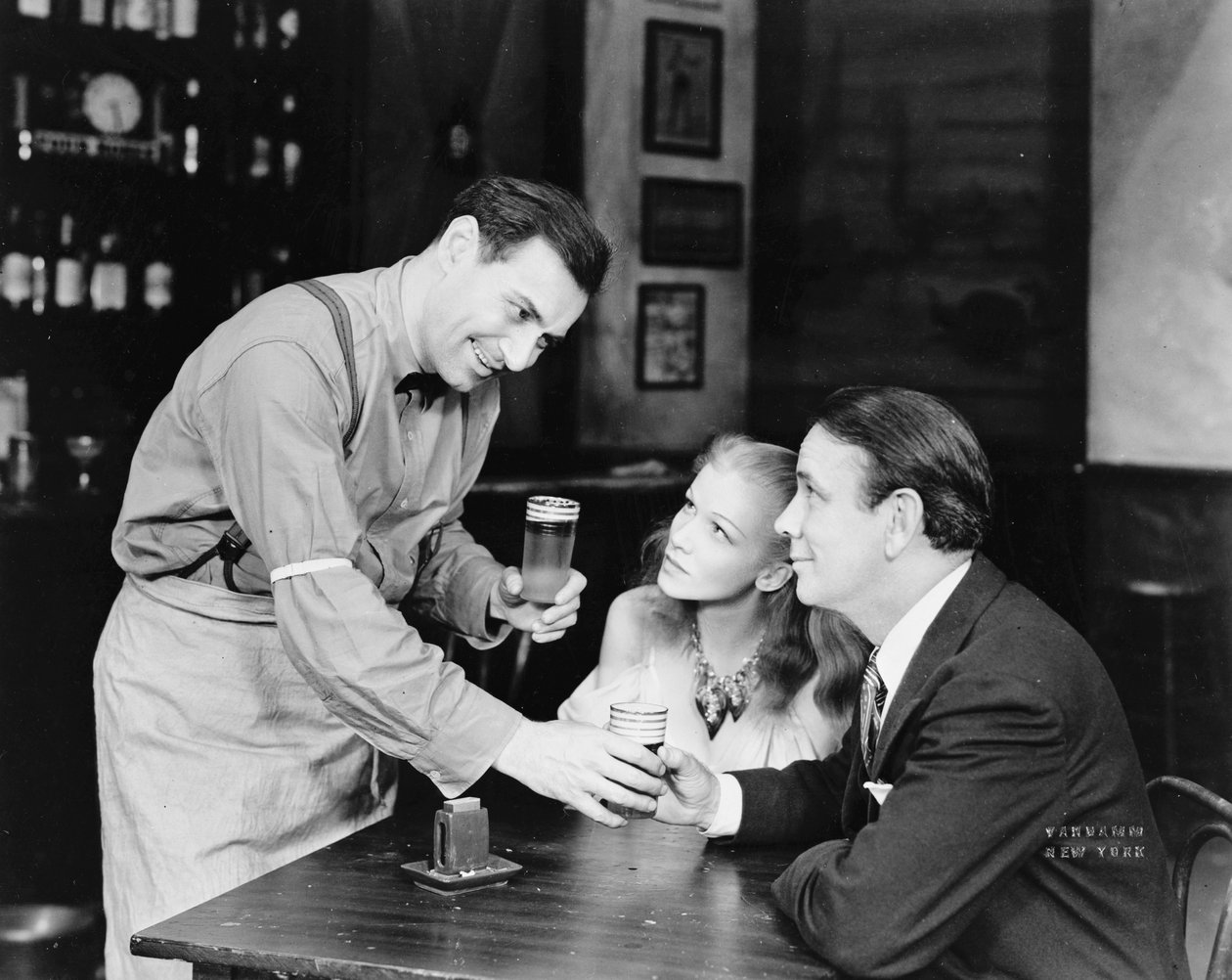 Gene Kelly, Julie Haydon i Eddie Dowling w scenie z produkcji scenicznej American Theatre Guild Time of Your Life, 1939-40 autorstwa American Photographer