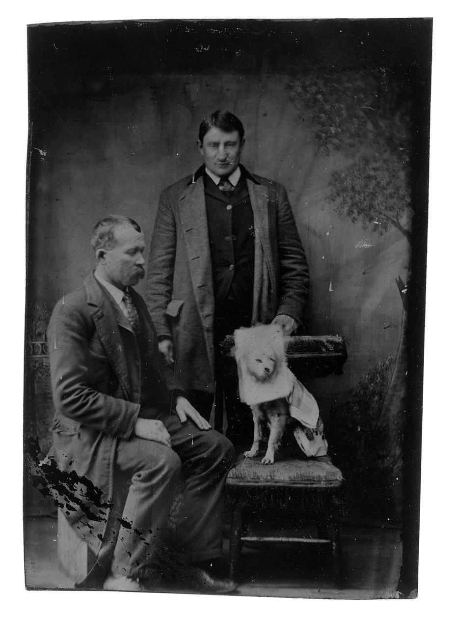 Honus Wagner i przyjaciel, ok. 1898 (zdjęcie tintype) autorstwa American Photographer