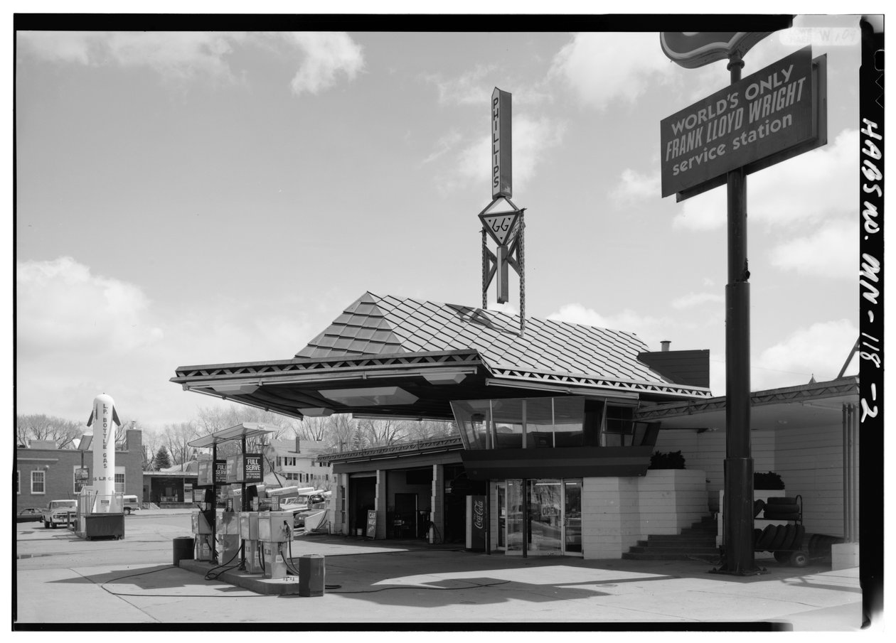 Stacja serwisowa Lindholm Oil Company, Cloquet, Minnesota (zdjęcie czarno-białe) autorstwa American Photographer