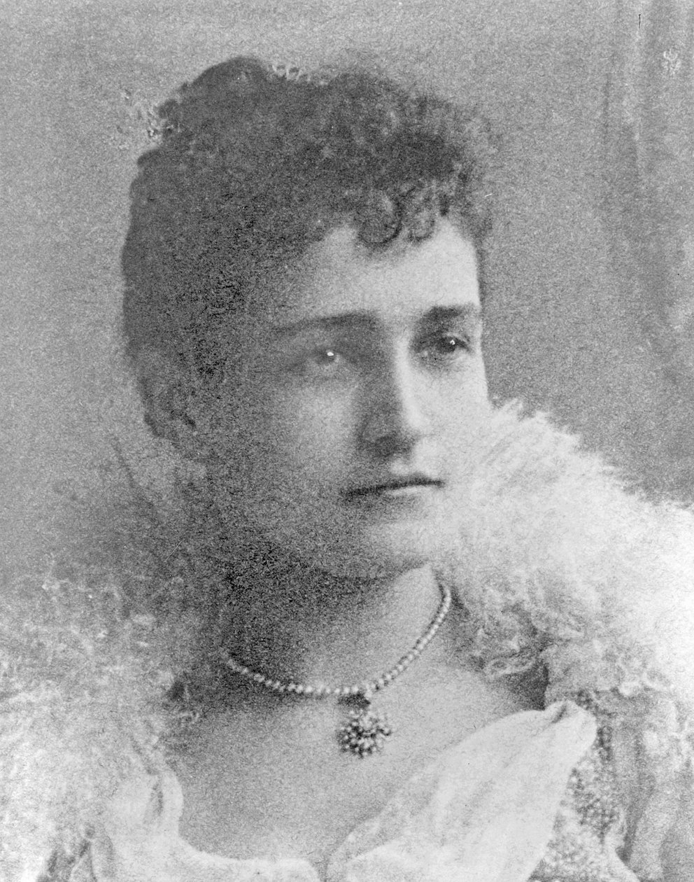 Mary McKee (zdjęcie czarno-białe) autorstwa American Photographer