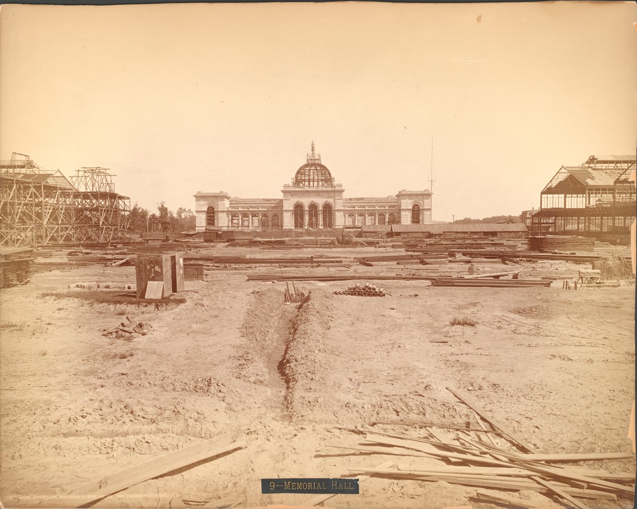 Miejsce budowy Domu Pamięci, Międzynarodowa Wystawa Stulecia z 1876 r., Filadelfia autorstwa American Photographer