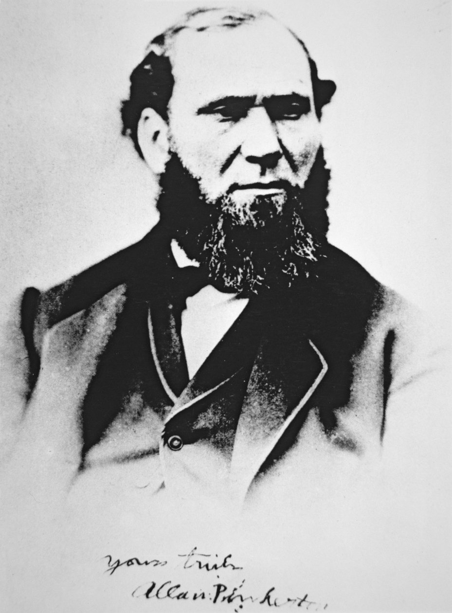 Portret Allana Pinkertona, założyciela Narodowej Agencji Detektywistycznej Pinkertona w 1850 roku (zdjęcie czarno-białe) autorstwa American Photographer