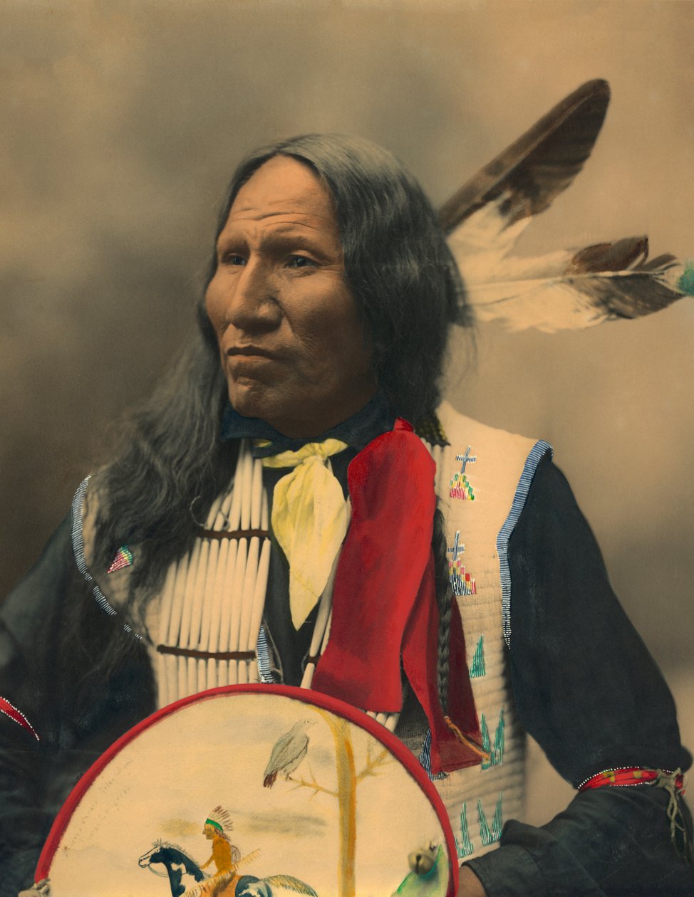 Portret wodza Oglala Sioux uderza nosem autorstwa American Photographer