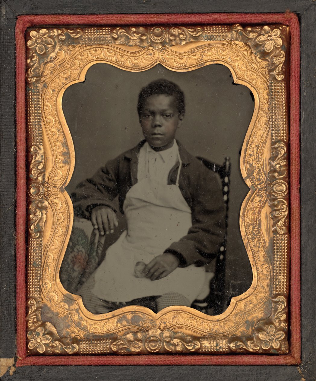 Portret chłopca trzymającego glinianą fajkę, ok. 1860 (zdjęcie) autorstwa American Photographer